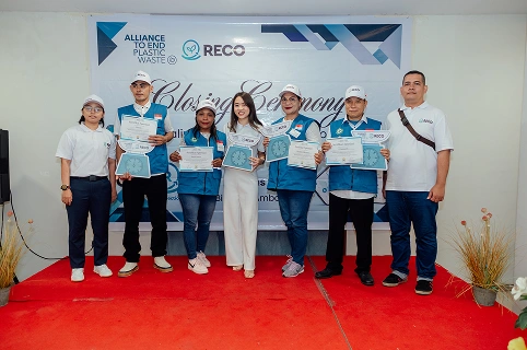 Digitalizing and formalizing informal waste collection network